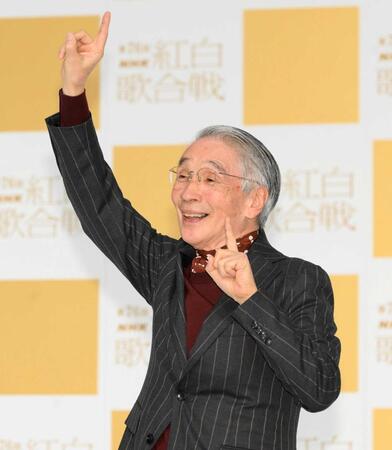 　楽しそうにポーズを決める堺正章（撮影・堀内翔）