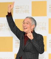 　楽しそうにポーズを決める堺正章（撮影・堀内翔）