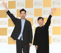 　ハンバート　ハンバートの佐藤良成（左）と佐野遊穂（撮影・堀内翔）