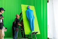 　擬人化した水を演じた小島よしおの撮影の舞台裏