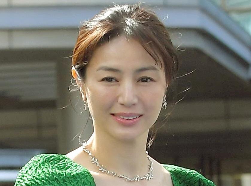 　井川遥