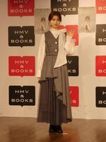 　撮影に応じる桜田ひより