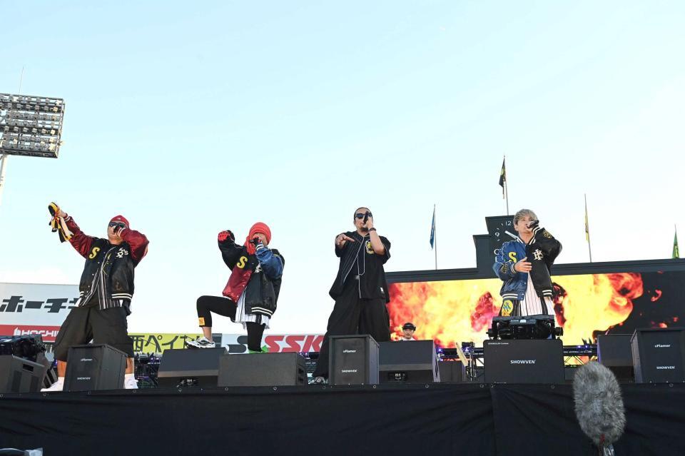 　（左から）ＲＥＤ　ＲＩＣＥ、ＨＡＮーＫＵＮ、若旦那、ＳＨＯＣＫ　ＥＹＥ（撮影・西田忠信）　