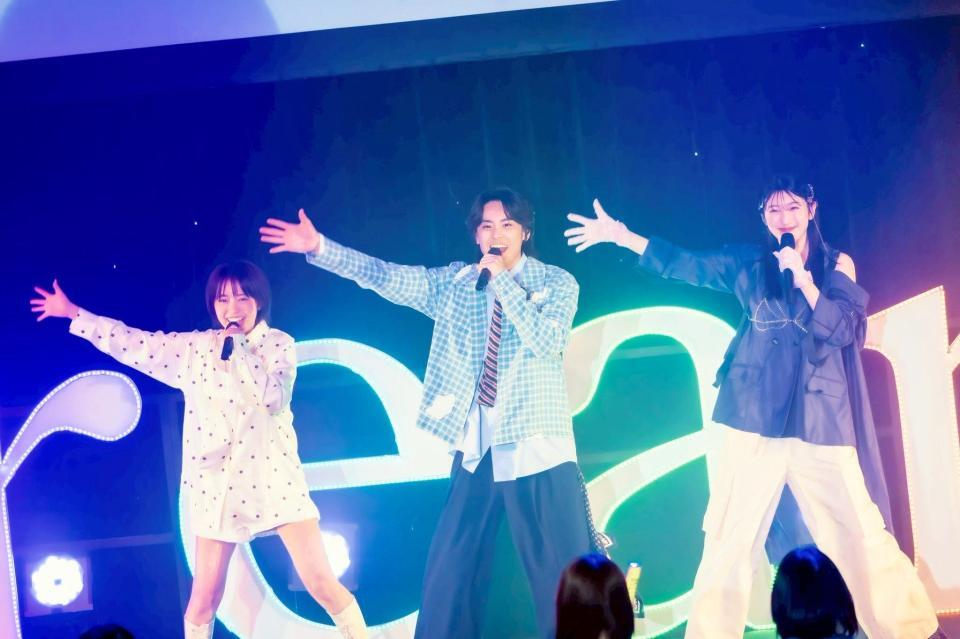 　Ｄｒｅａｍ５として１日限りの復活イベントを行った（左から）大原優乃、高野洸、日比美思