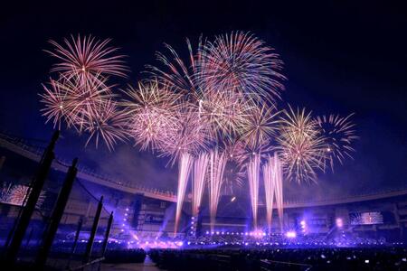 　ＺＯＺＯマリンスタジアムに打ち上がった花火（撮影・伊藤笙子）