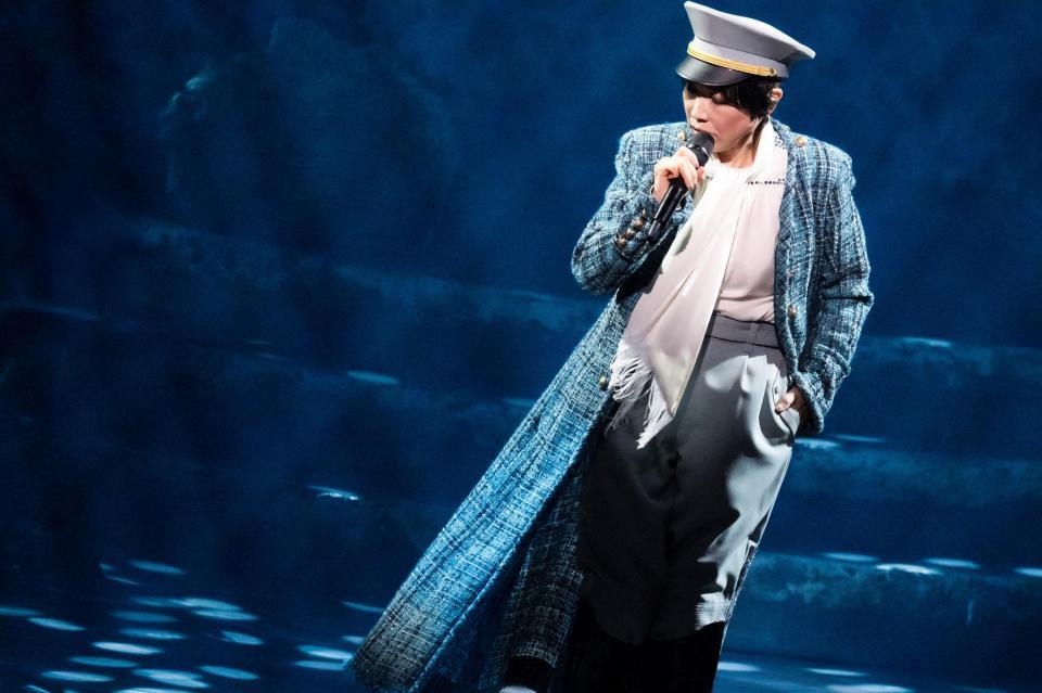 　ライブを行う松任谷由実（写真：田中聖太郎）