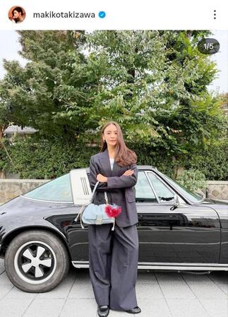 　滝沢眞規子のインスタグラム＠ｍａｋｉｋｏｔａｋｉｚａｗａ（１１月１６日付）より