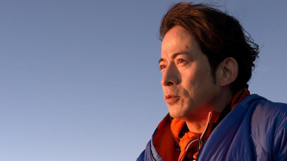 　富士山頂に立った岡田准一