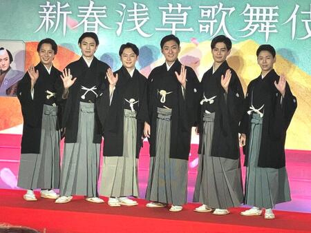 　会見に出席した（左から）中村鶴松、市川染五郎、中村莟玉、中村橋之助、市川男寅、尾上左近