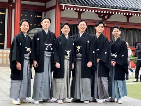 　製作発表に出席した（左から）中村鶴松、市川染五郎、中村莟玉、中村橋之助、市川男寅、尾上左近