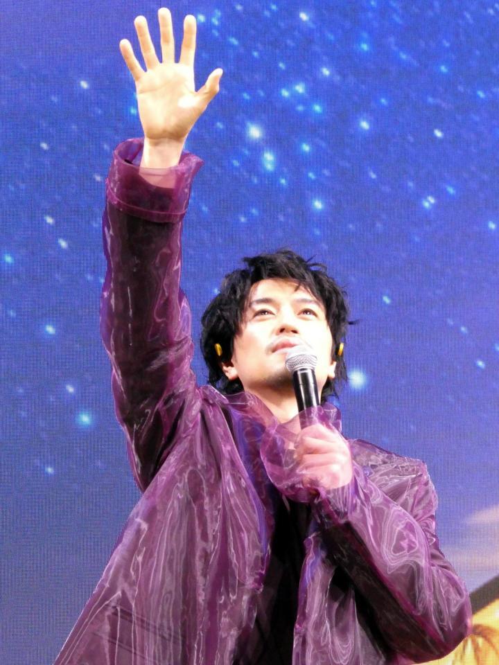 　聴いている音楽を表現する斎藤工