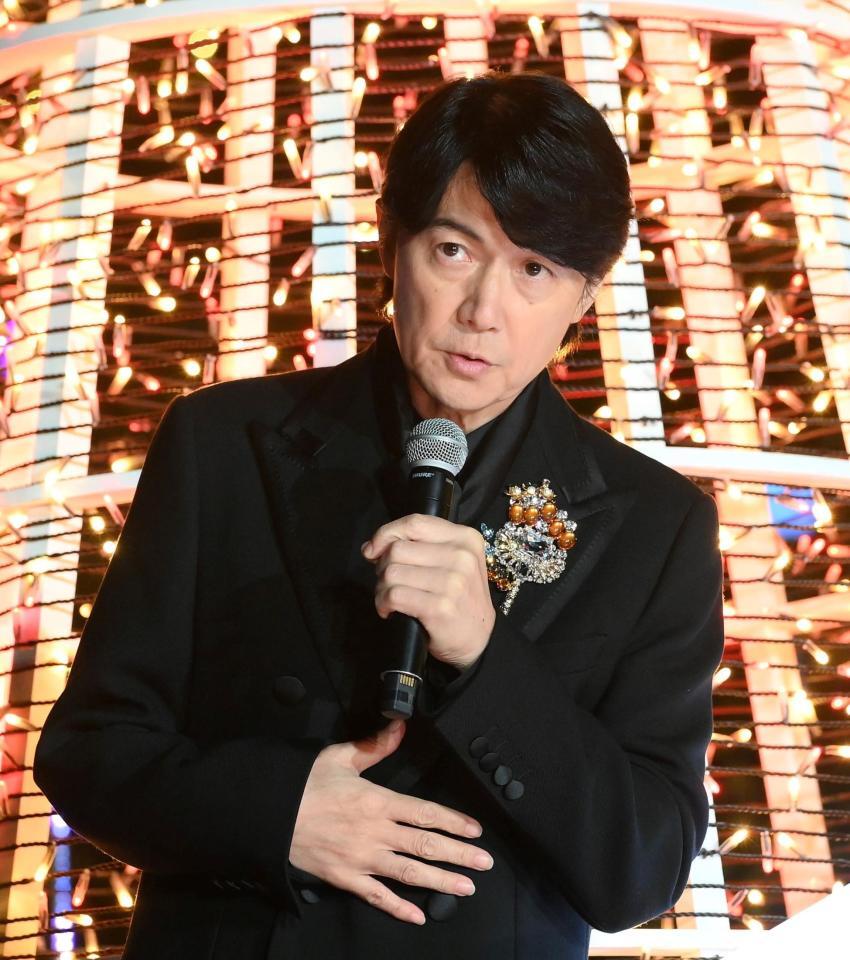 　ファンに話かける福山雅治（撮影・堀内翔）