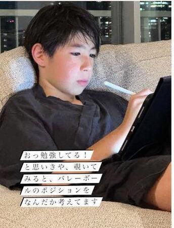 　寺島しのぶのインスタグラム＠ｓｈｉｎｏｂｅｅｅ＿（１０月８日）より