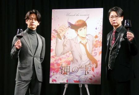 　亀梨和也（左）と糸曽賢志監督