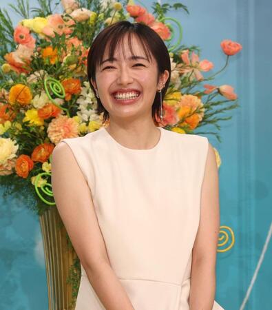 　会見で笑顔を見せる森田望智（撮影・石井剣太郎）