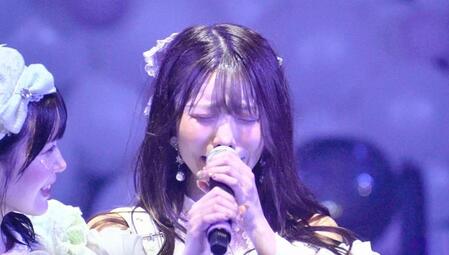 　感極まって号泣するＲｉＮＣＥＮＴ．のメンバー