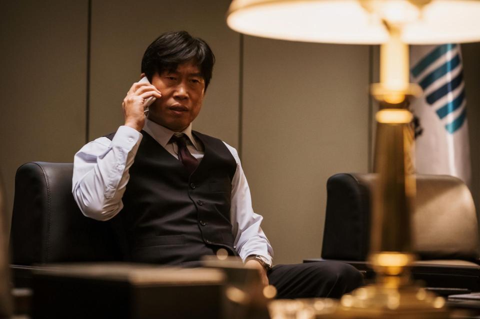 　韓国映画「ＹＡＤＡＮＧ／ヤダン」ⓒ　２０２５　ＰＬＵＳ　Ｍ　ＥＮＴＥＲＴＡＩＮＭＥＮＴ　ＡＮＤ　ＨＩＶＥ　ＭＥＤＩＡ　ＣＯＲＰ，　ＡＬＬ　ＲＩＧＨＴＳ　ＲＥＳＥＲＶＥＤ．