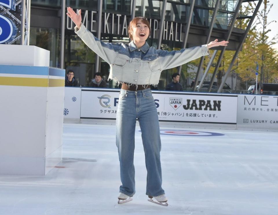 　華麗なスケーティングを披露した本田望結