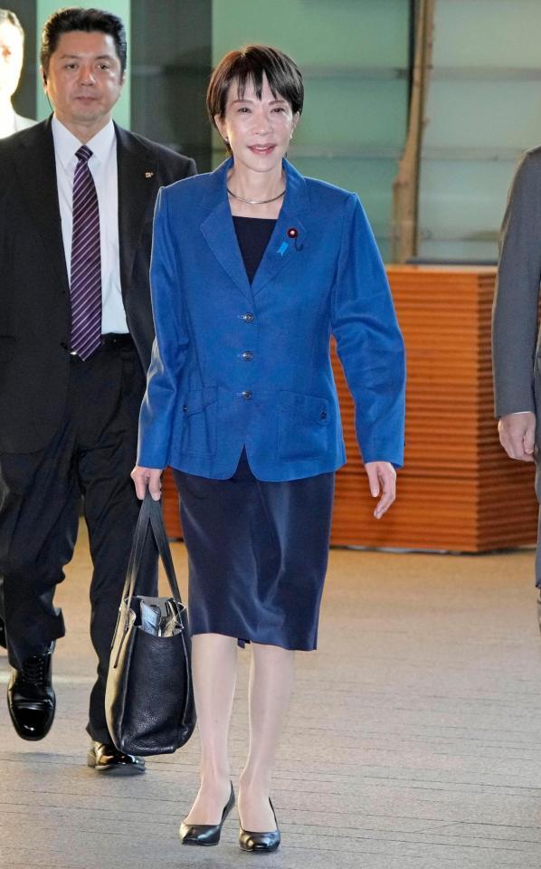 　首相官邸に入る高市首相