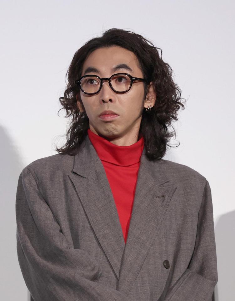 　舞台あいさつに登場した柄本時生（撮影・佐々木彰尚）