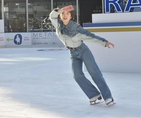　華麗なスケーティングを披露した本田望結