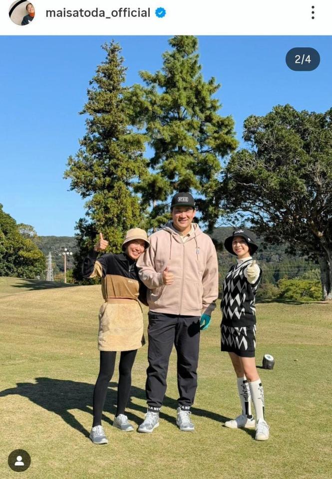 　夫の田中将大投手（中央）と。里田まいのインスタグラム＠ｍａｉｓａｔｏｄａ＿ｏｆｆｉｃｉａｌより 