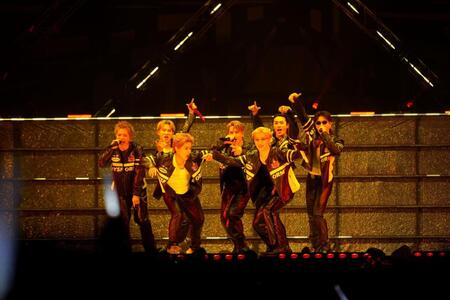 　ＢＡＬＬＩＳＴＩＫ　ＢＯＹＺ（左から）日高竜太、深堀未来、奥田力也、海沼流星、松井利樹、砂田将宏、加納嘉将