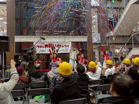 　地元加古川で熱唱するＴあんどＴ