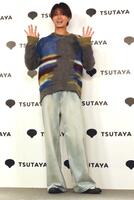 　２０２６年版カレンダー発売イベントを行った鈴木秀脩