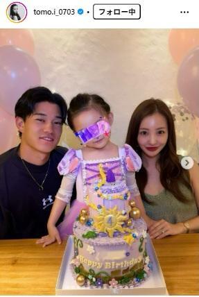 　板野友美のインスタグラム＠ｔｏｍｏ．ｉ＿０７０３より