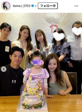 　板野友美のインスタグラム＠ｔｏｍｏ．ｉ＿０７０３より