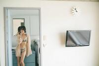 　入内嶋涼　１ｓｔ写真集＝撮影／時永大吾