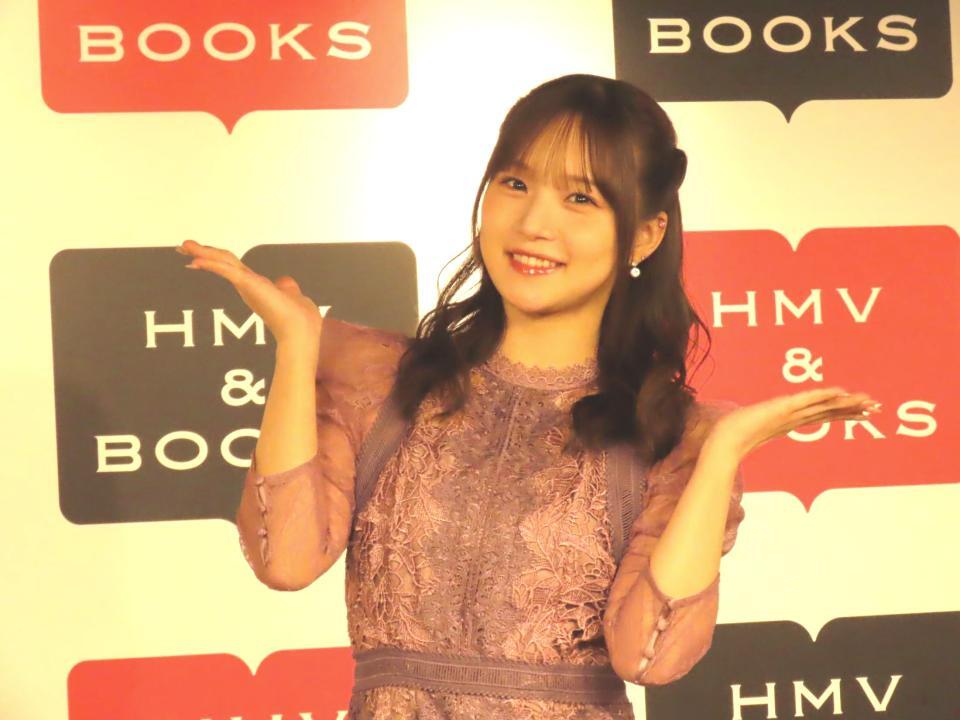 　写真集「香愛」を発売した稲場愛香