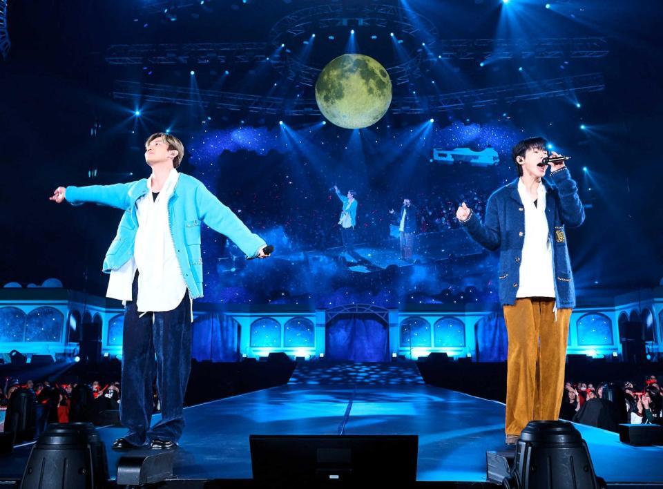 　ファンクラブイベントを開催した東方神起の（左から）チャンミン、ユンホ