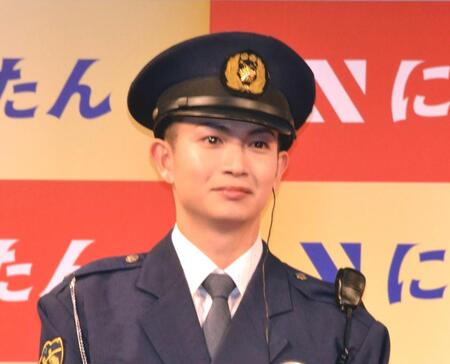 　「にしたんクリニック」新ＣＭ発表会に登場した綱啓永