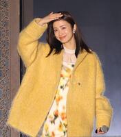 　オープニングで登場する上戸彩（撮影・西岡正）