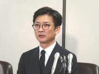 　会見する国分太一