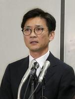 　会見する国分太一