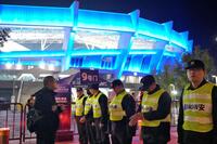 　厳重な警備体制が敷かれた、サッカーのアジア・チャンピオンズリーグ・エリート１次リーグで神戸と上海が対戦するスタジアム周辺