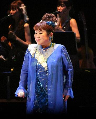 　「昭和１００年記念・１００曲コンサート」を開催した天童よしみ