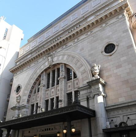 　２０２６年５月の公演後に閉館することが決まった大阪松竹座