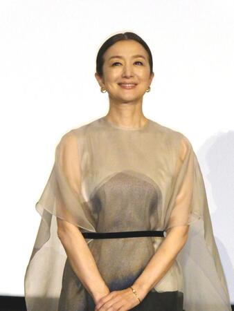 　笑顔の鈴木京香