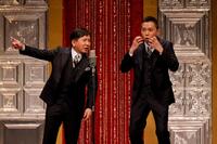 　圧巻の漫才を披露する爆笑問題　©撮影：ＳＡＲＵ（ＳＡＲＵＹＡ　ＡＹＵＭＩ）