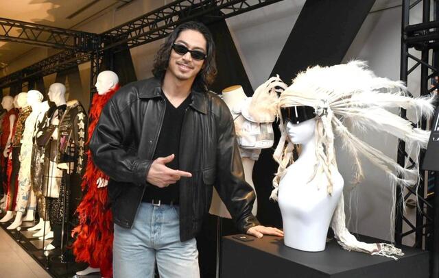 EXILE AKIRA 178体の衣装展示「歴史の幅の広さを感じて