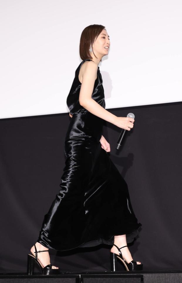 　舞台あいさつに登場した北川景子（撮影・佐々木彰尚）