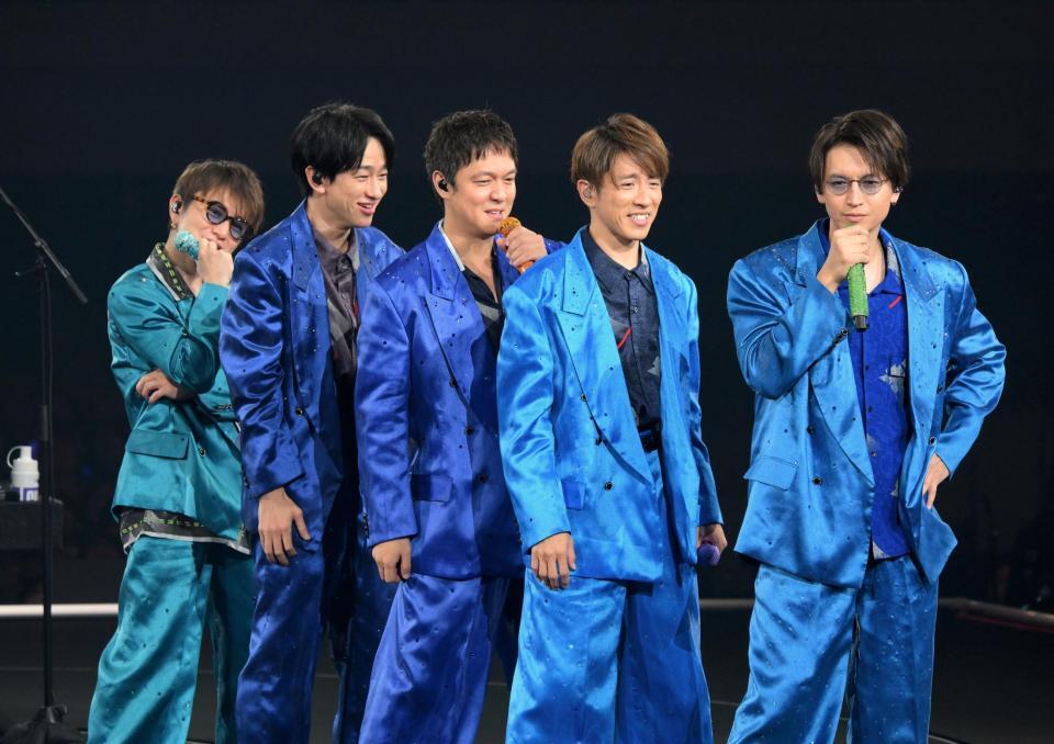 　ＭＣで仲の良さを見せるＳＵＰＥＲ　ＥＩＧＨＴの（左から）安田章大、横山裕、丸山隆平、村上信五、大倉忠義（撮影・伊藤笙子）