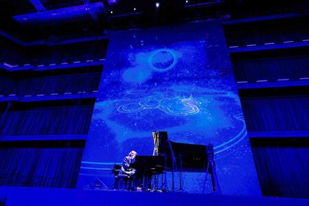 　ピアノリサイタルを開いた角野隼斗