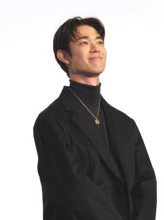 　舞台あいさつに登壇した宮沢氷魚