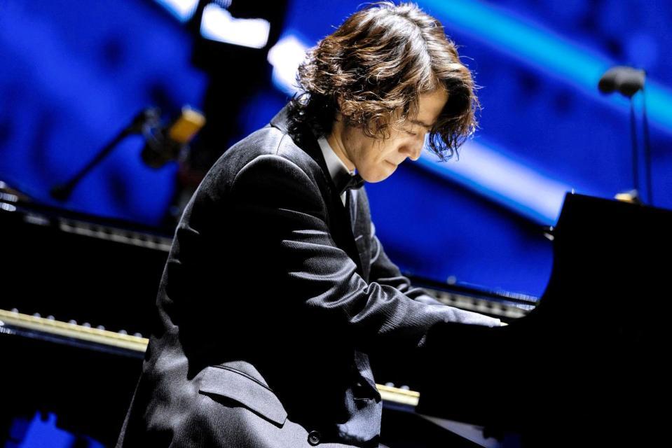 　ピアノリサイタルを開いた角野隼斗