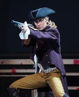 　若きゲーテを演じる永久輝せあ